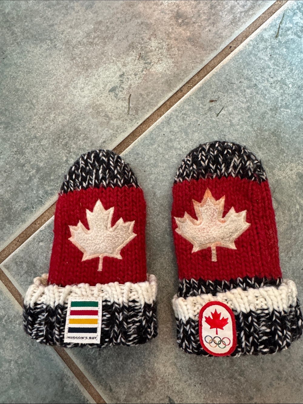 Hudson's Bay Kids Red Maple Leaf Knit Mittens